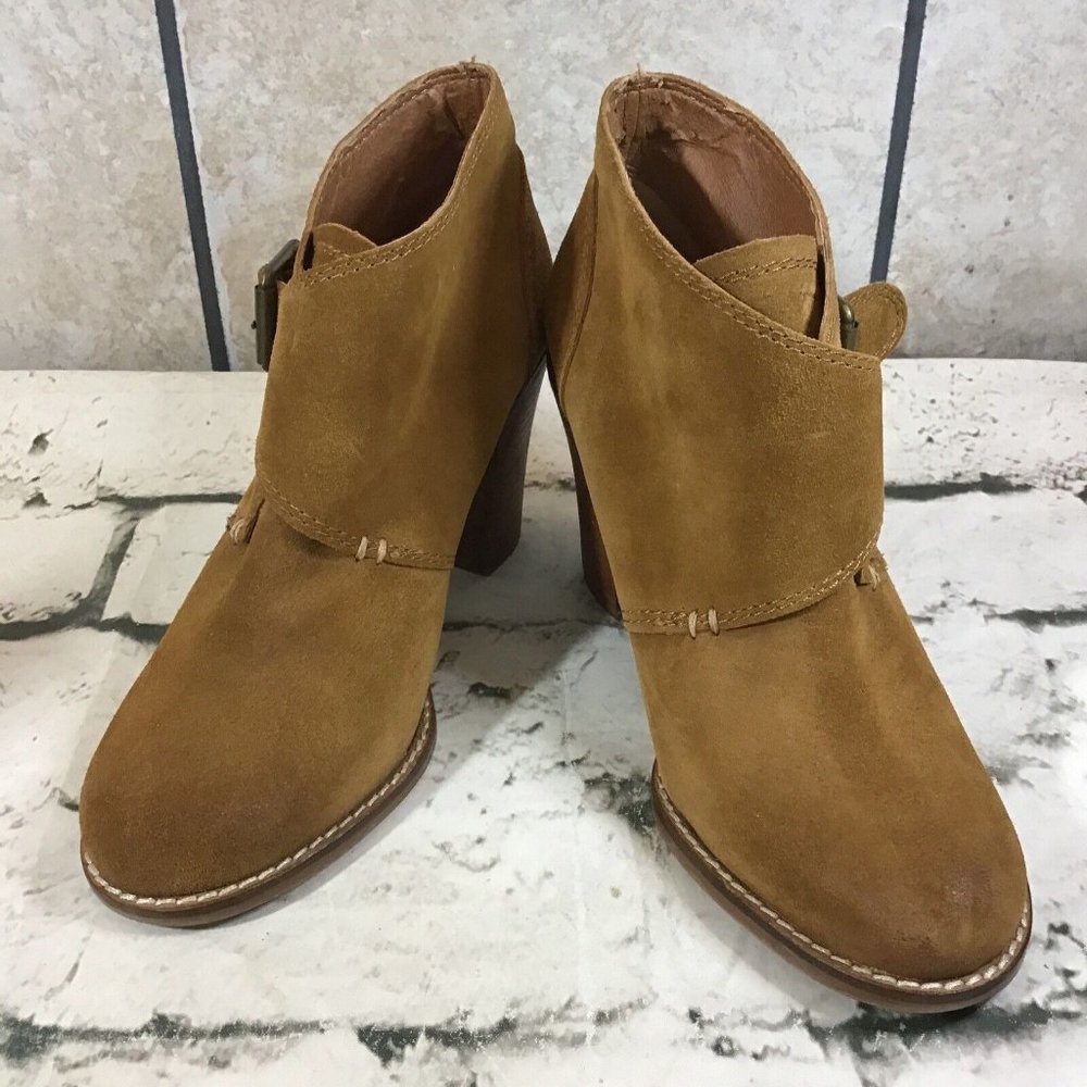 Lucky Brand Ankle Boots Womens Sz 7 Brown‎ Fawn Suede Leather Buckles Heels
